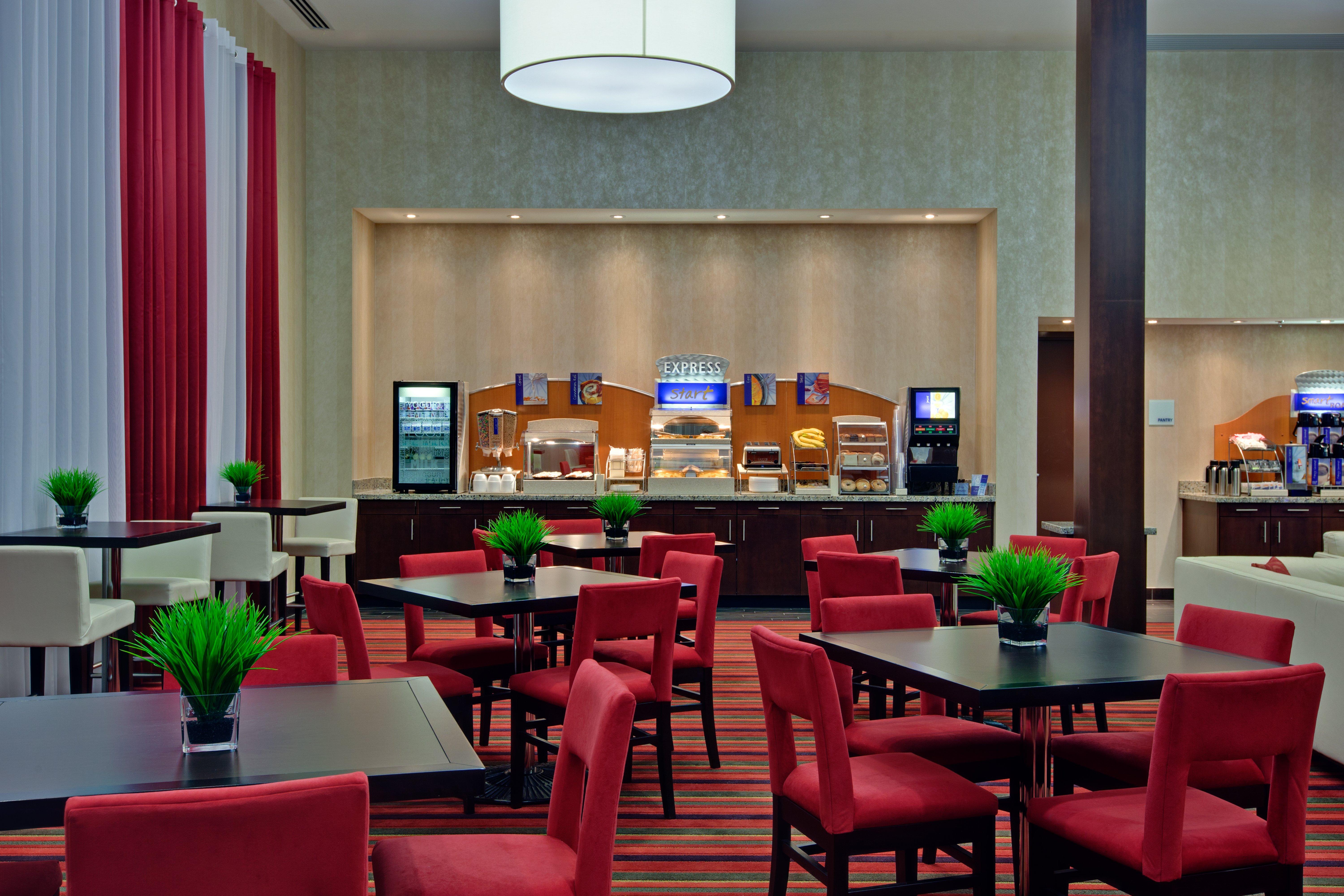 Holiday Inn Express Hotel & Suites Chatham South By Ihg Exteriör bild