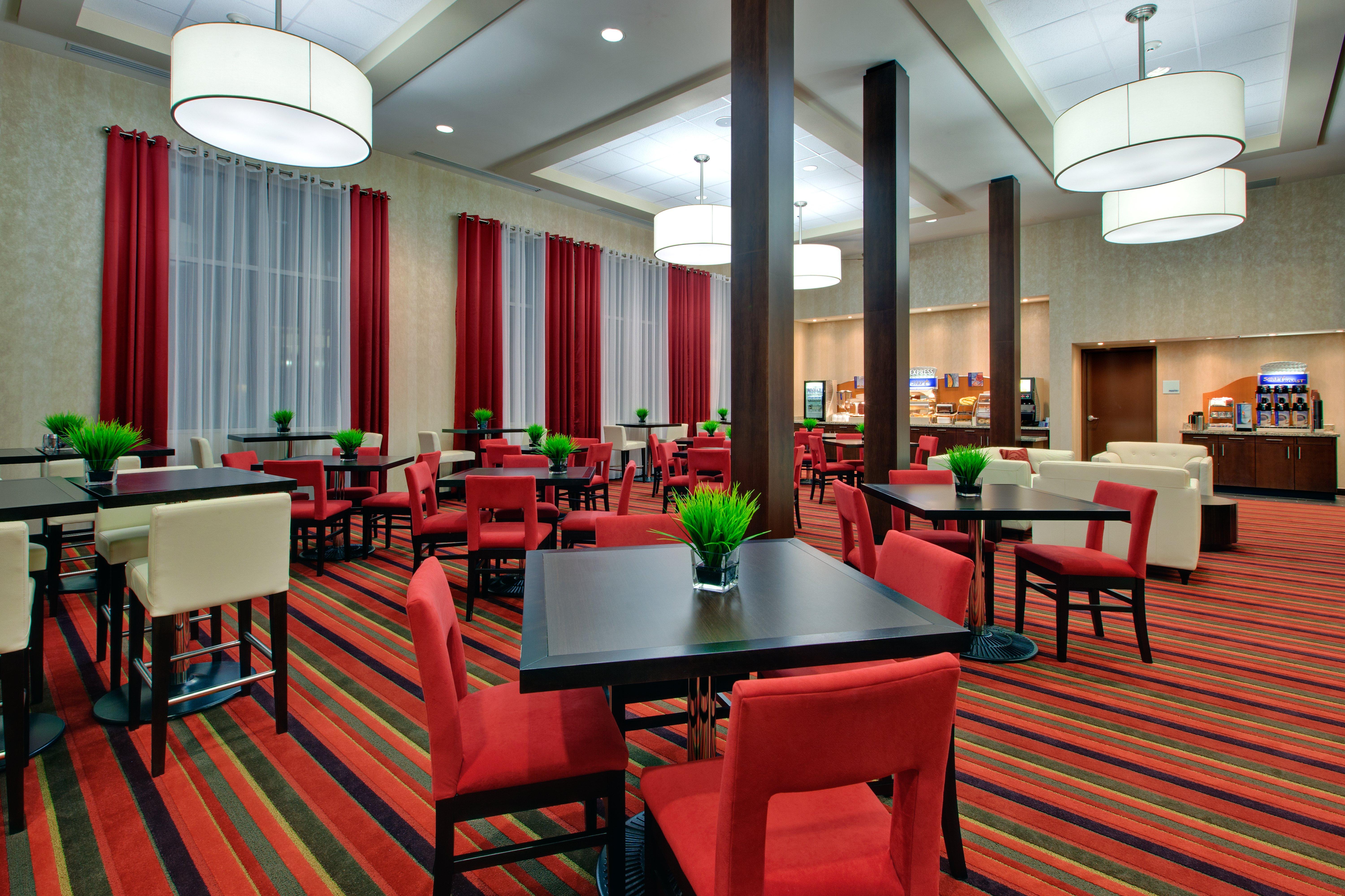 Holiday Inn Express Hotel & Suites Chatham South By Ihg Exteriör bild