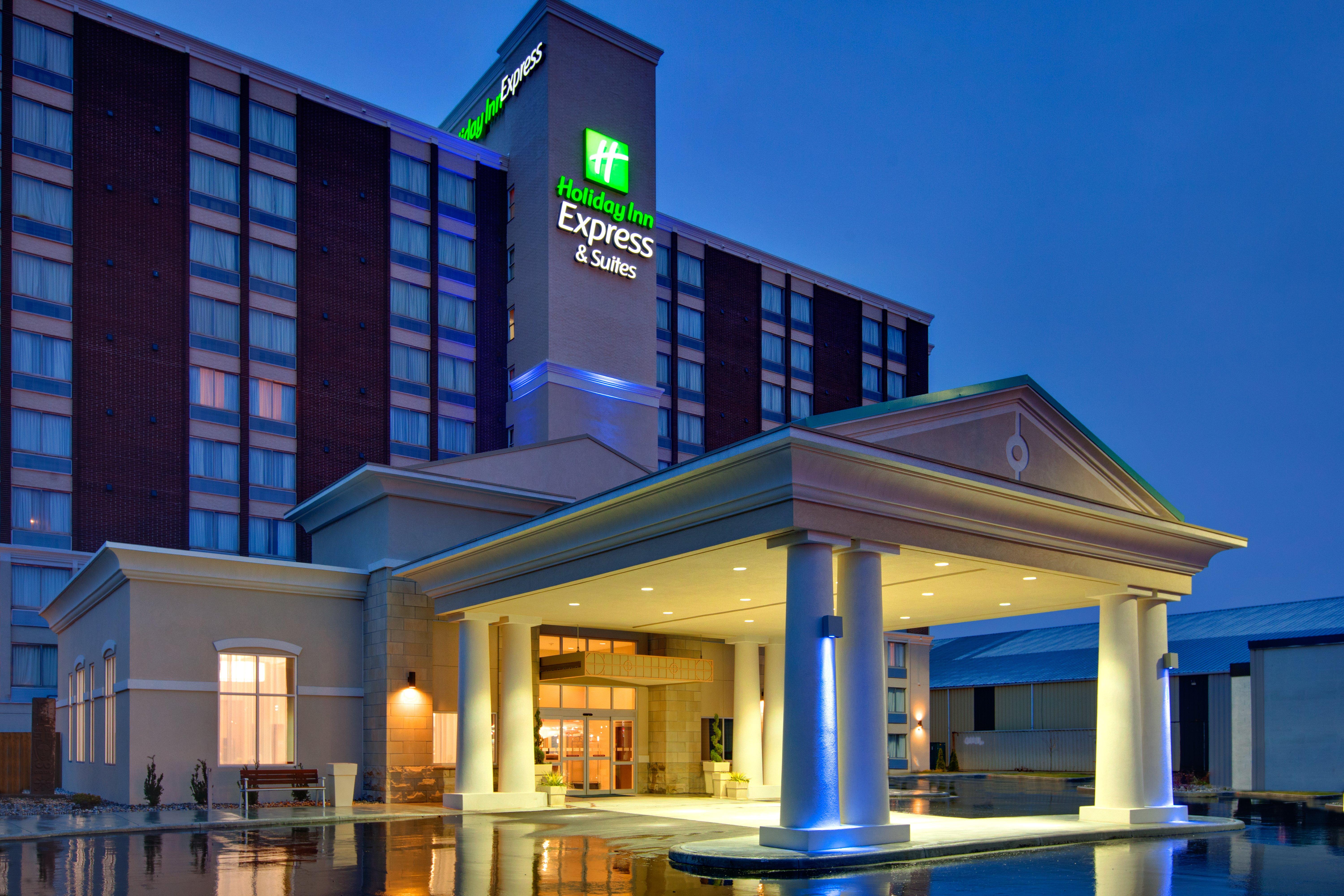Holiday Inn Express Hotel & Suites Chatham South By Ihg Exteriör bild