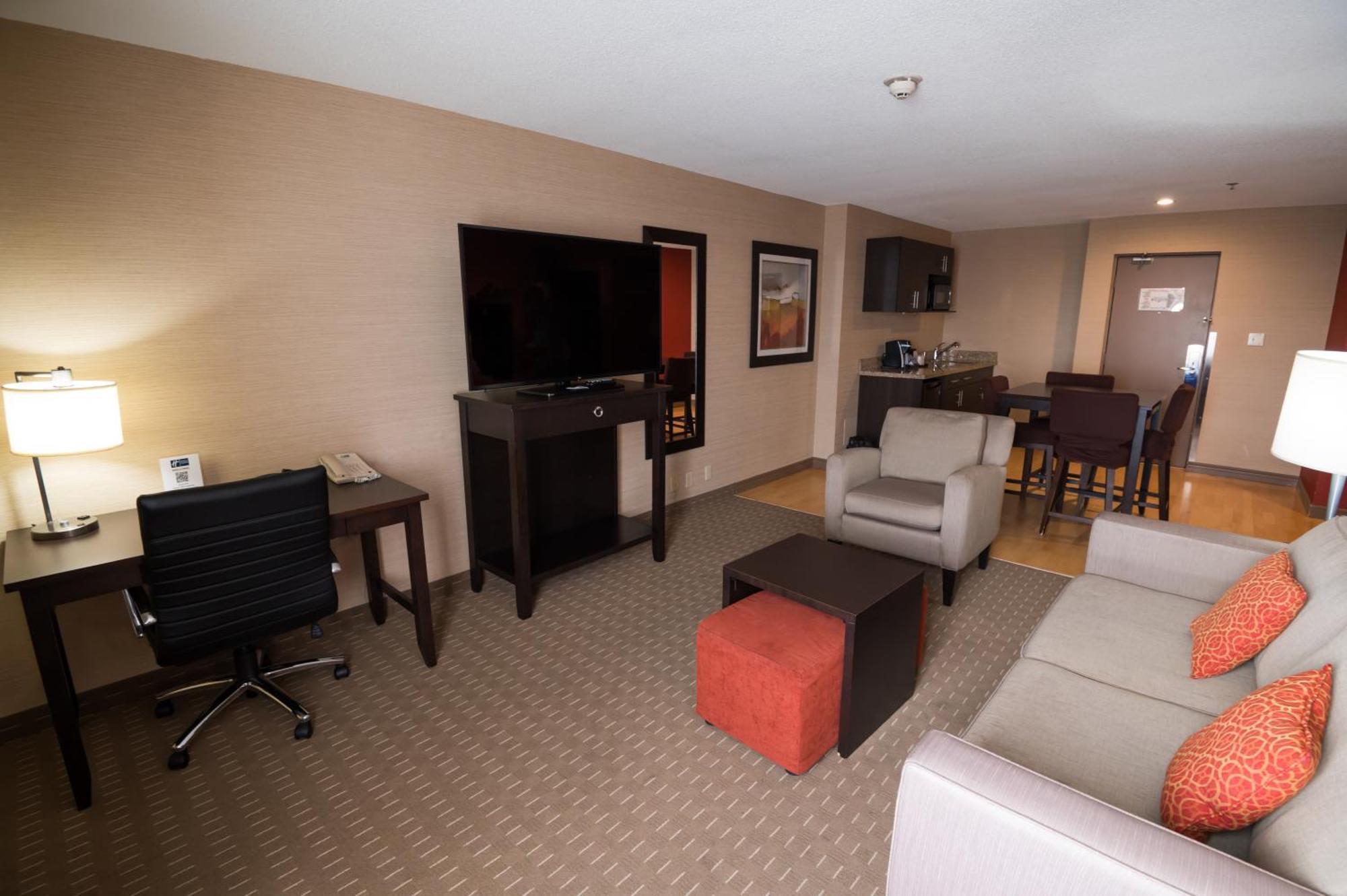 Holiday Inn Express Hotel & Suites Chatham South By Ihg Exteriör bild