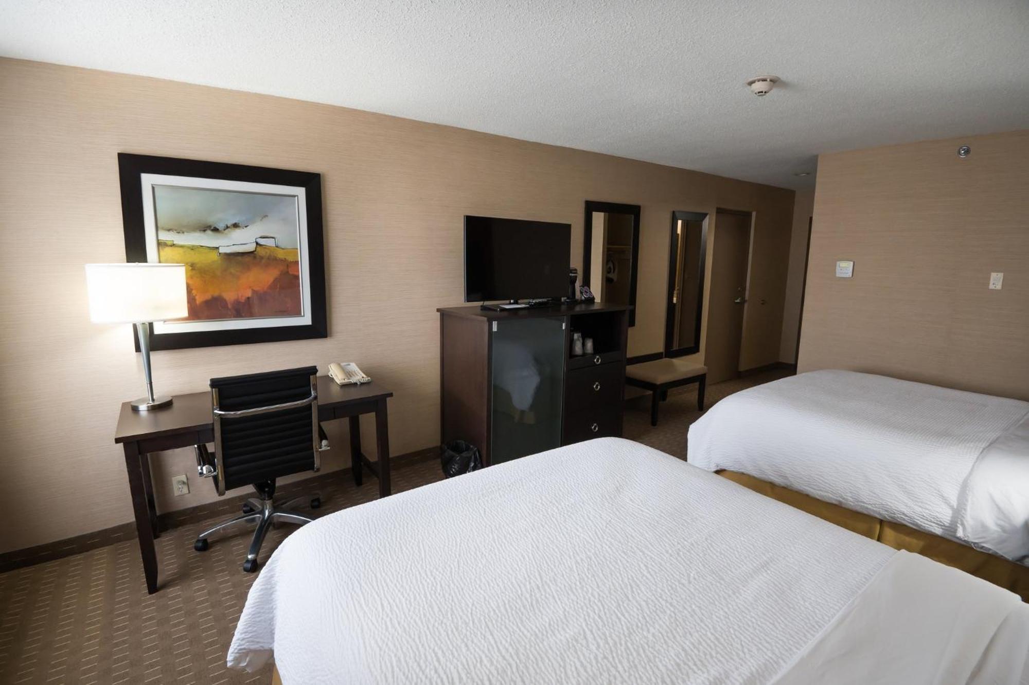 Holiday Inn Express Hotel & Suites Chatham South By Ihg Exteriör bild