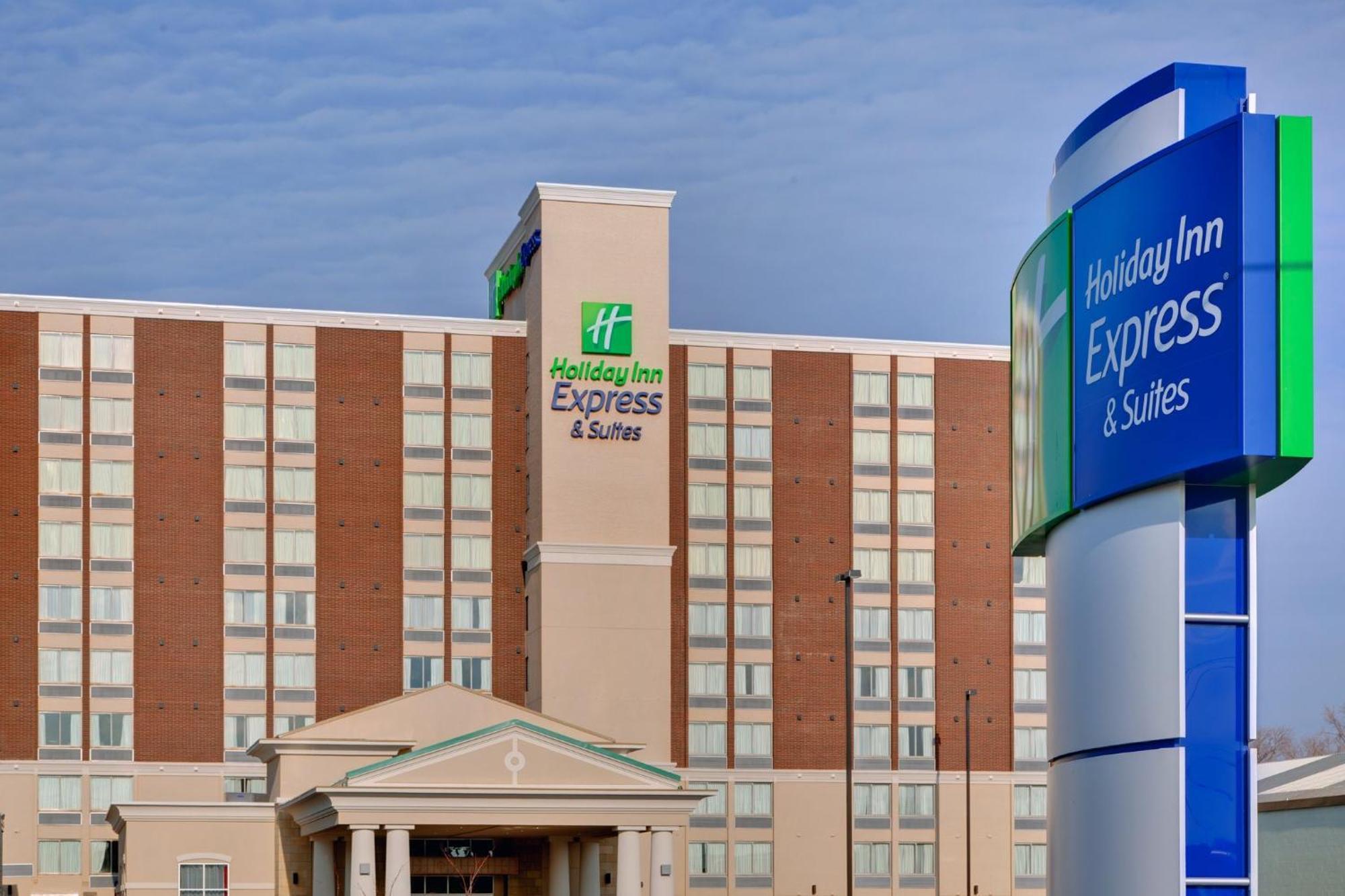 Holiday Inn Express Hotel & Suites Chatham South By Ihg Exteriör bild