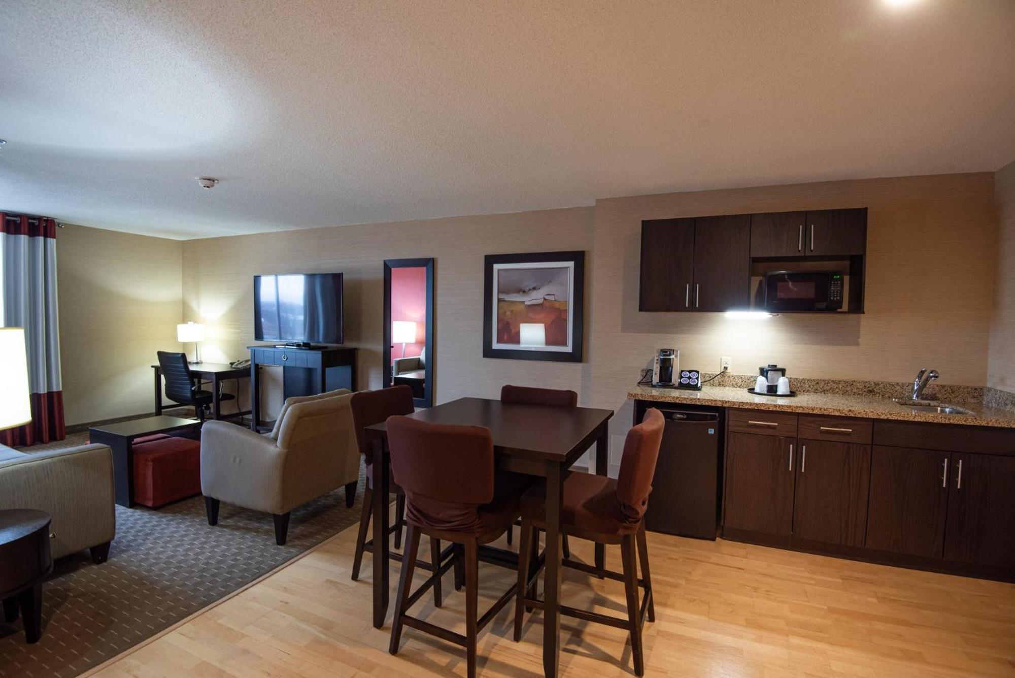 Holiday Inn Express Hotel & Suites Chatham South By Ihg Exteriör bild