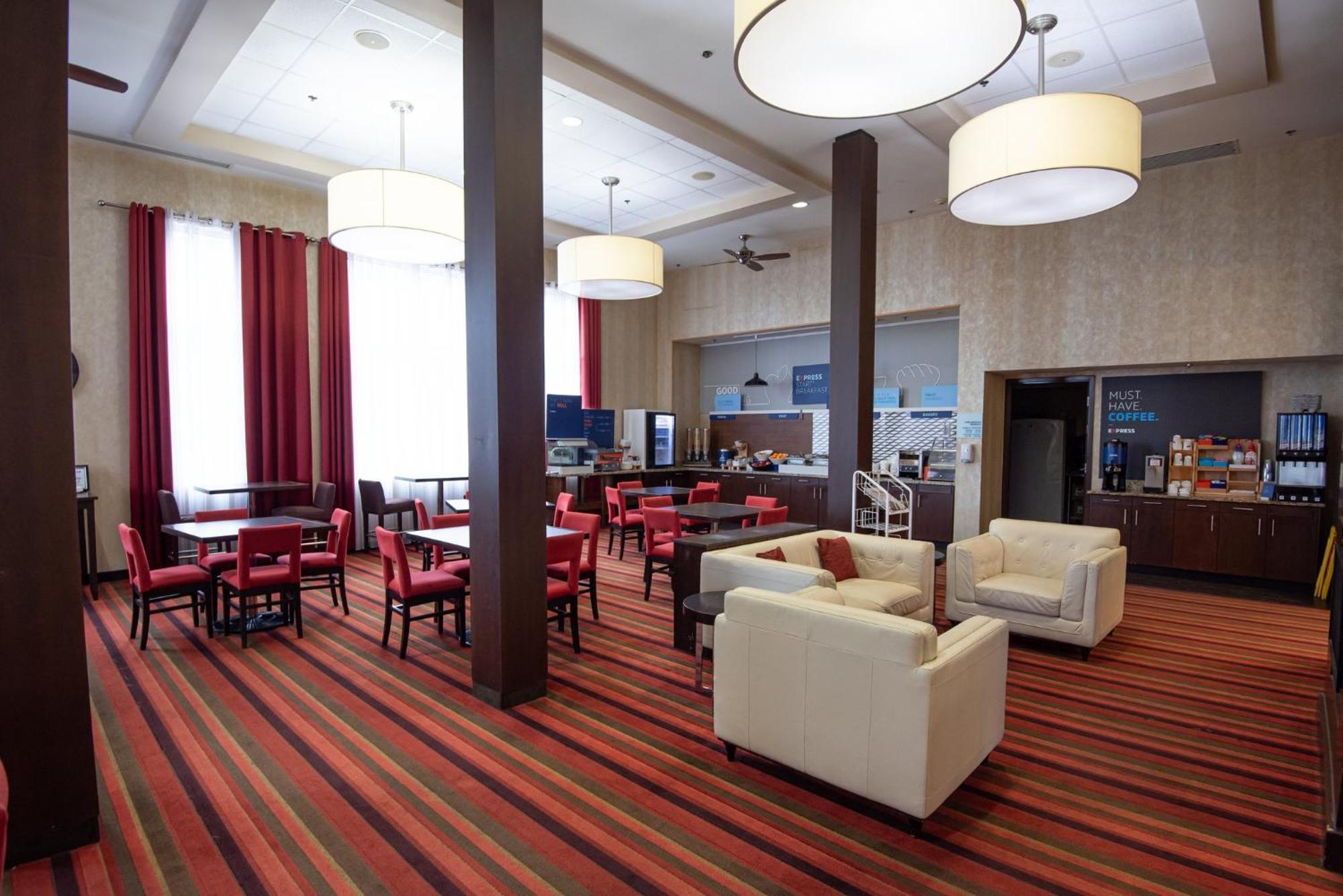 Holiday Inn Express Hotel & Suites Chatham South By Ihg Exteriör bild