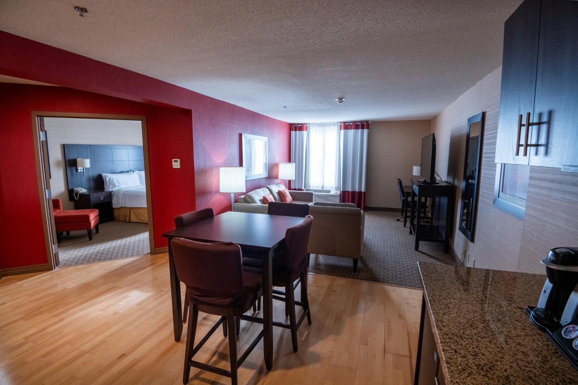 Holiday Inn Express Hotel & Suites Chatham South By Ihg Exteriör bild