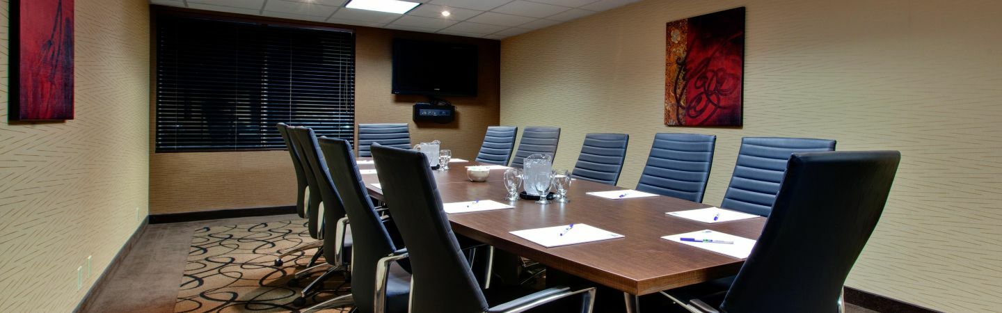 Holiday Inn Express Hotel & Suites Chatham South By Ihg Exteriör bild
